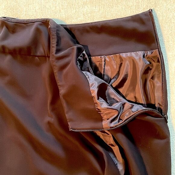 Apt. 9 size 6 fully lined black skirt side zipper wide waistband, cross over EUC - Picture 8 of 12